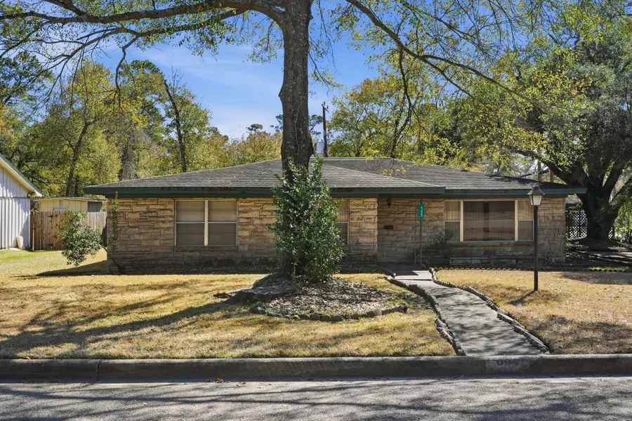 605 Hilliard Street, Conroe, TX 77301 - #2