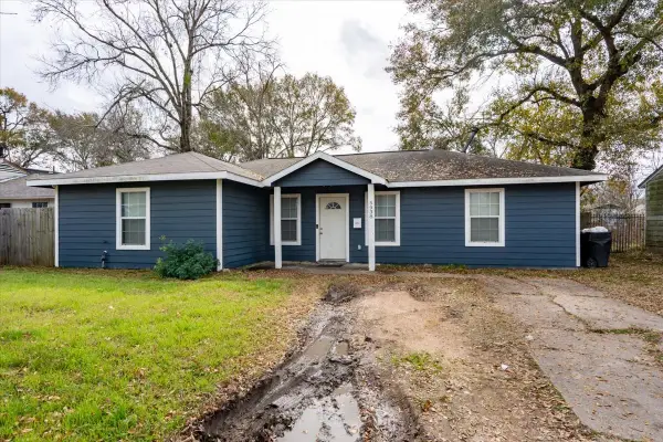 5938 Southlark Street, Houston, TX 77033