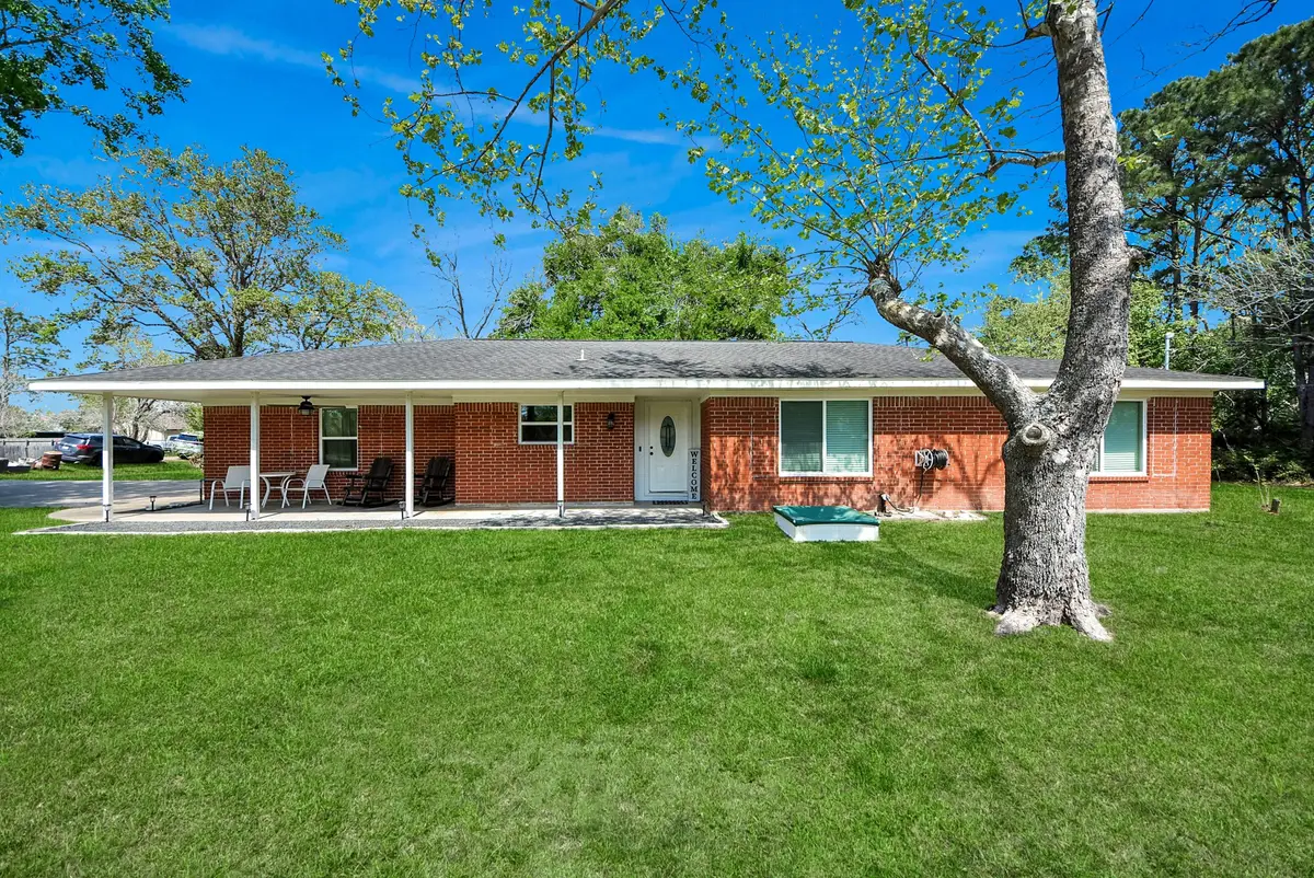 1405 Avenue G, Danbury, TX 77534 - #1