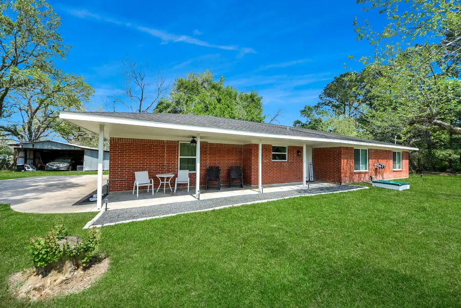 1405 Avenue G, Danbury, TX 77534 - #2