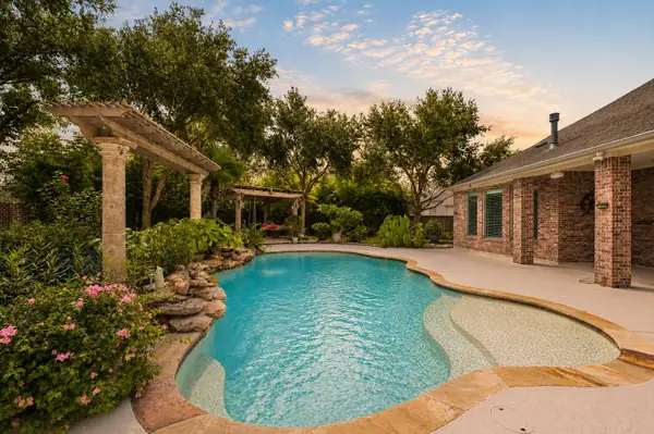 17615 Sunbriar Lane, Houston, TX 77095
