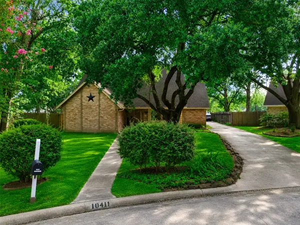 10411 Summerhill Drive, Houston, TX 77070