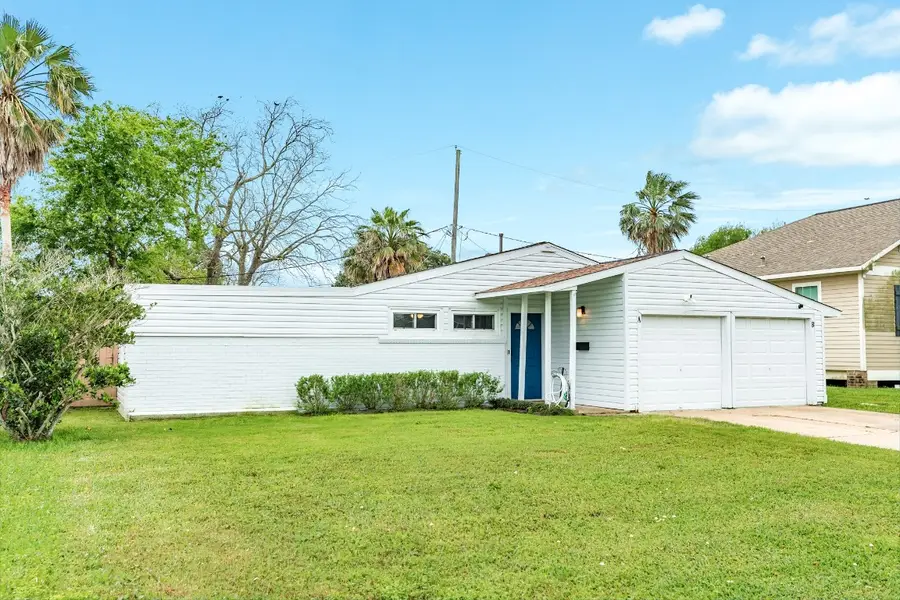 105 Marlin Avenue, Galveston, TX 77550 - #2