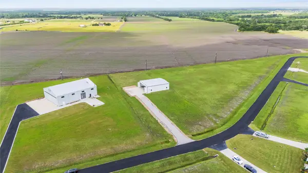 7736 Meteor Drive, Sealy, TX 77474