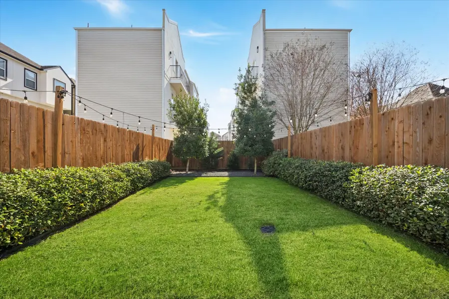 920 W 25th Street #B, Houston, TX 77008 - #3