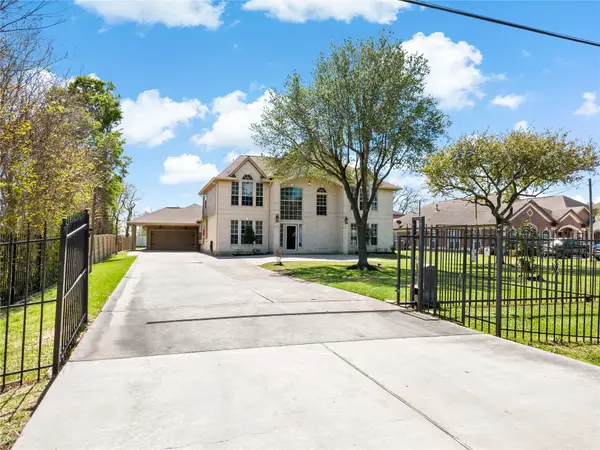 5631 Brookfield Drive, Houston, TX 77085