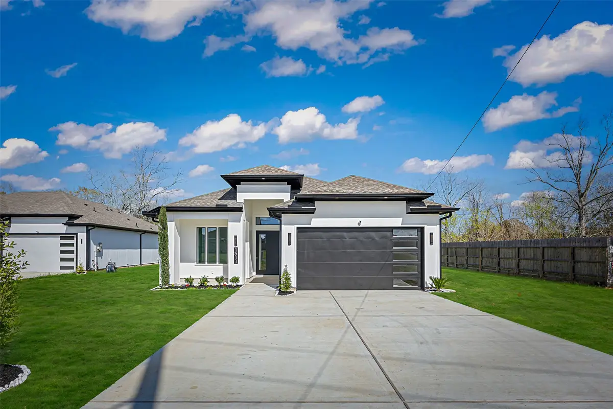 1511 Waco St, Dayton, TX 77535 - #1