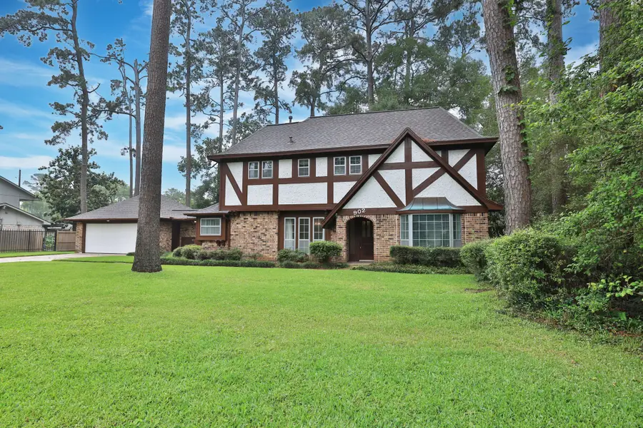 902 Castle Hill Trail, Houston, TX 77339 - #2