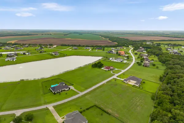 5618 Brazos Lakes Drive, Richmond, TX 77469