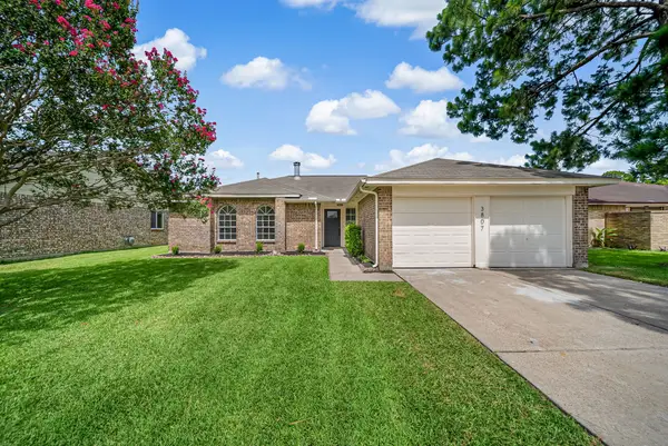 3807 Teakwood Drive, La Porte, TX 77571