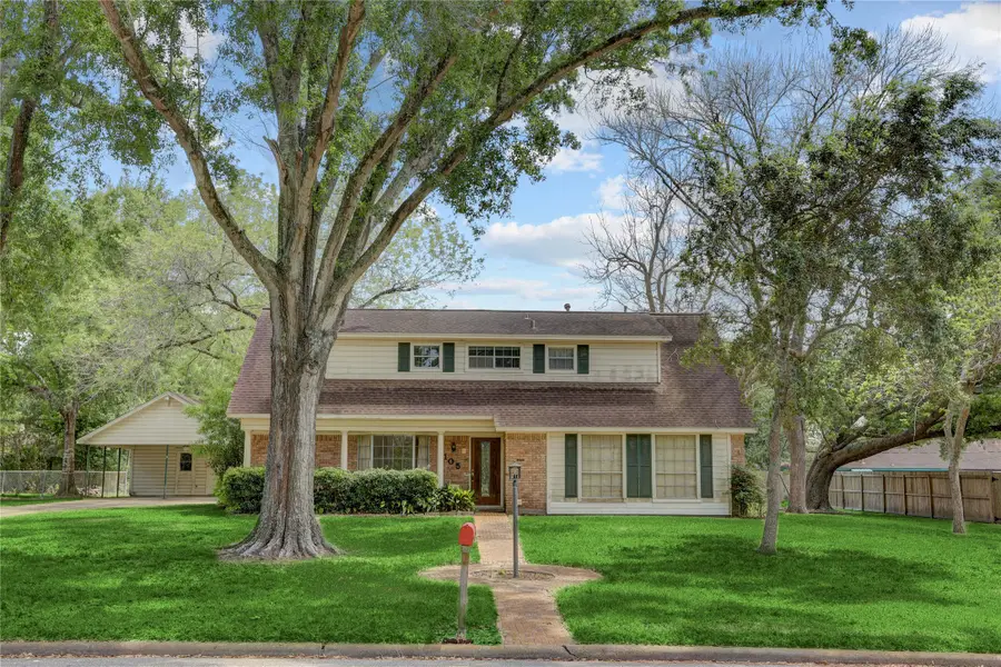105 Hillcrest Drive, Alvin, TX 77511 - #2
