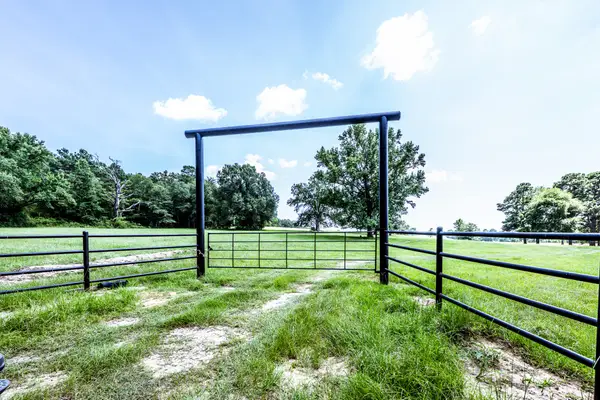 996 Cr 1835, Crockett, TX 75835