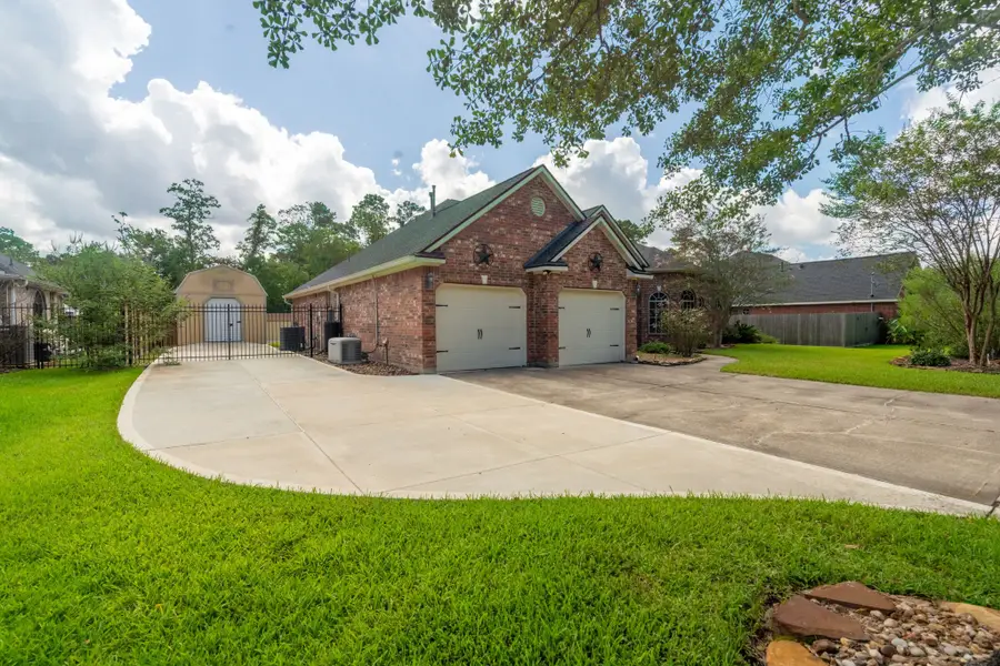 32510 Riverwood Drive, Magnolia, TX 77354 - #2