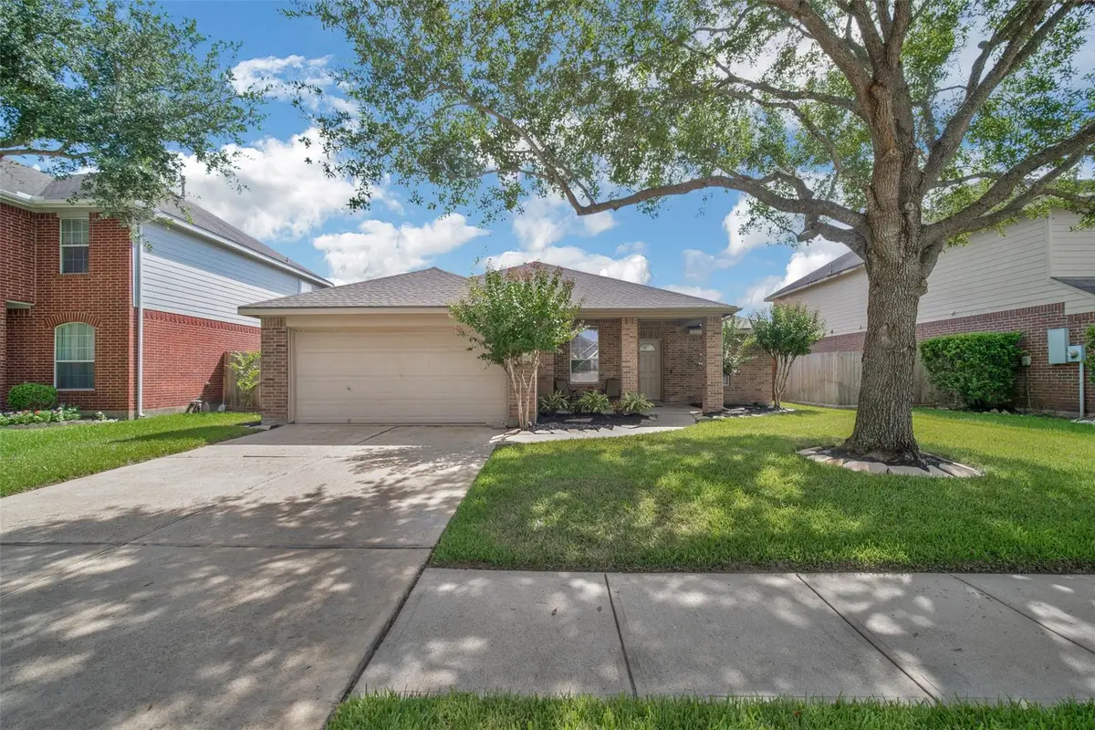 2707 Courtyard Lane, Pearland, TX 77584 - Image #1