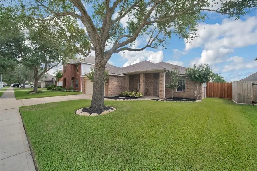2707 Courtyard Lane, Pearland, TX 77584 - Image #3