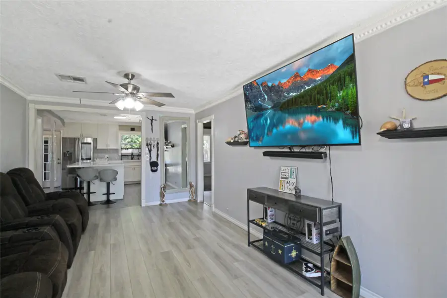 306 W Houston Avenue, Pasadena, TX 77502 - #3