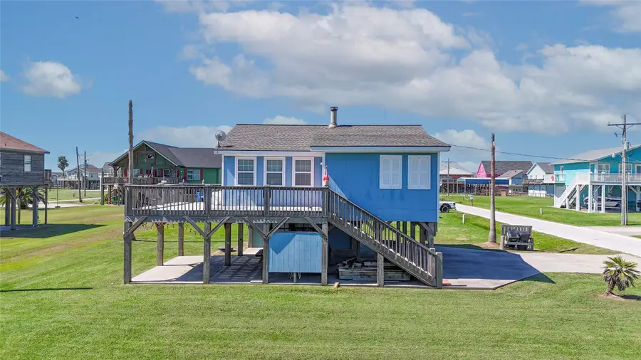 951 Clara, Crystal Beach, TX 77650 - Image #2