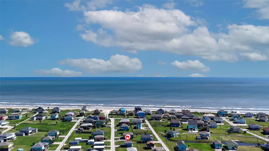 951 Clara, Crystal Beach, TX 77650 - Image #3