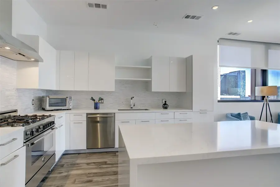 1211 Caroline Street #1001, Houston, TX 77002 - #2