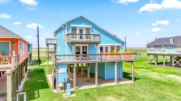 4826 Bluewater Drive, Freeport, TX 77541