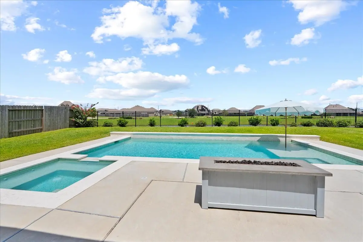 14919 Lake Shore Avenue, Monterey Belvieu, TX 77523 - #1