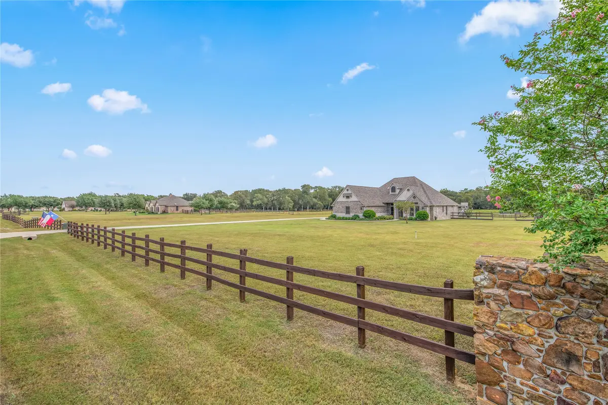 9600 Shadow Creek Trail Nw, Bryan, TX 77808 - #1