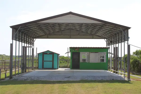 1502 County Road 299, Sargent, TX 77414