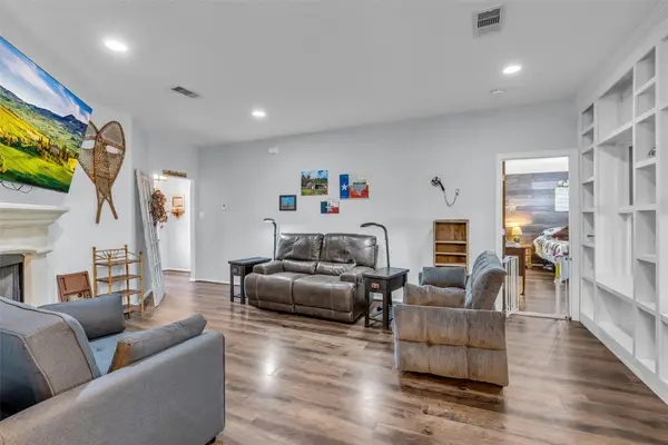 242 Sunset Path N, Conroe, TX 77316