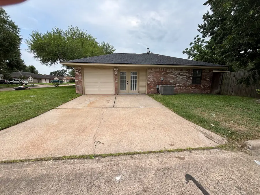 1214 E Rutgers Lane, Deer Park, TX 77536 - Image #2