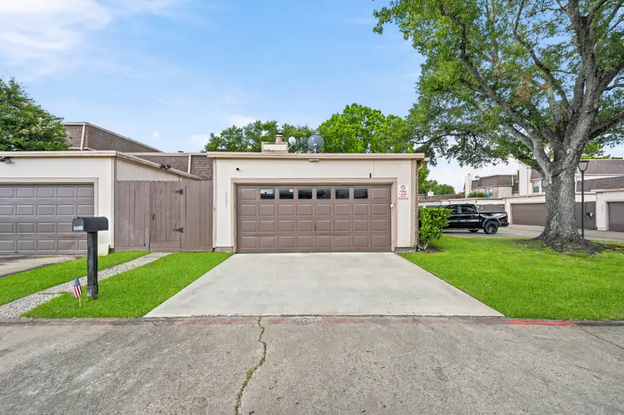 2931 Camelot Lane, Missouri City, TX 77459 - #3