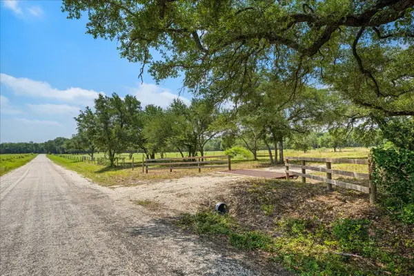 6900 Waldeck Cemetery Road, Round Top, TX 78954