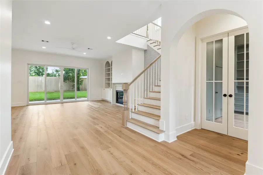 1335 Gardenia Drive, Houston, TX 77018 - Image #3