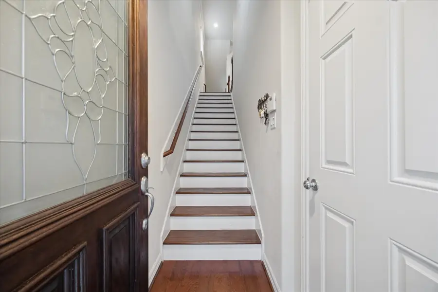 888 Fisher Street, Houston, TX 77018 - Image #2