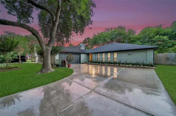 813 E Green Belt Drive, Sugar Land, TX 77498