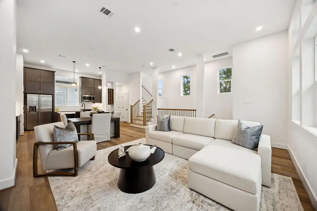 2121C Hoskins Drive, Houston, TX 77080 - Image #1