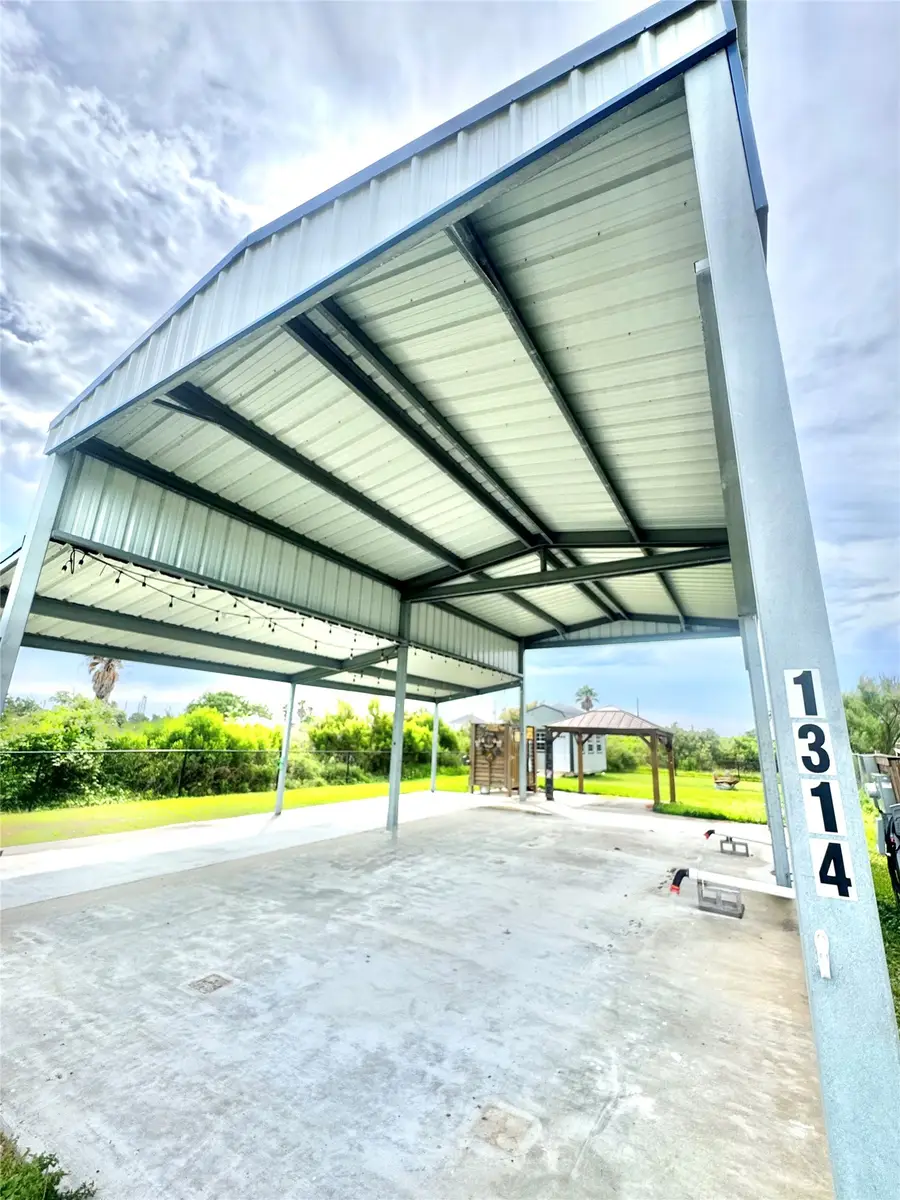 1314 Anderson Avenue, Port Bolivar, TX 77650 - #3
