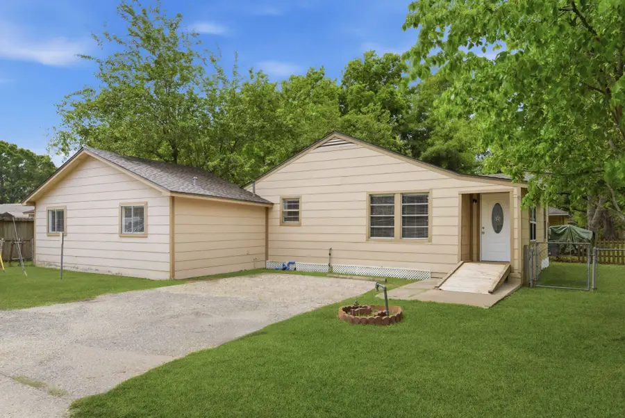 1109 E Walker Street, League City, TX 77573 - #2