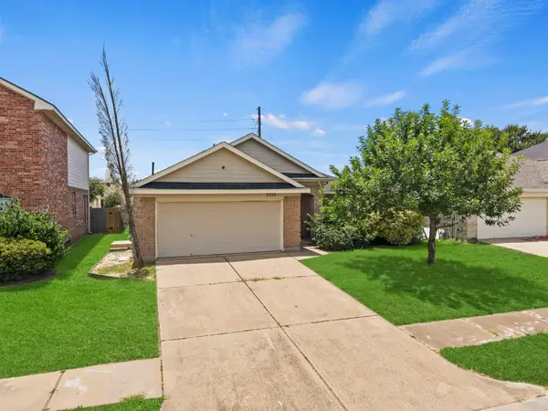 5735 Brookhollow Pine Trail, Houston, TX 77084