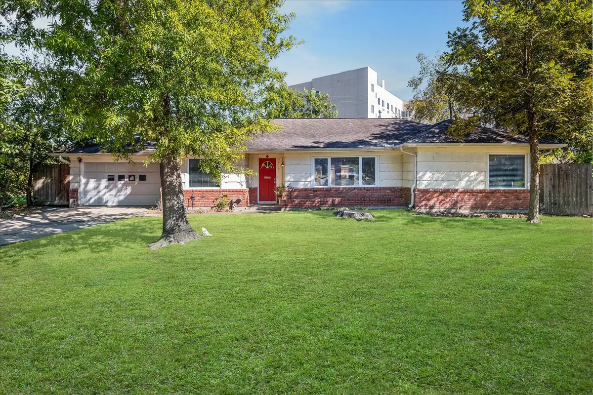 8419 Bluegate Court, Houston, TX 77025 - Image #1