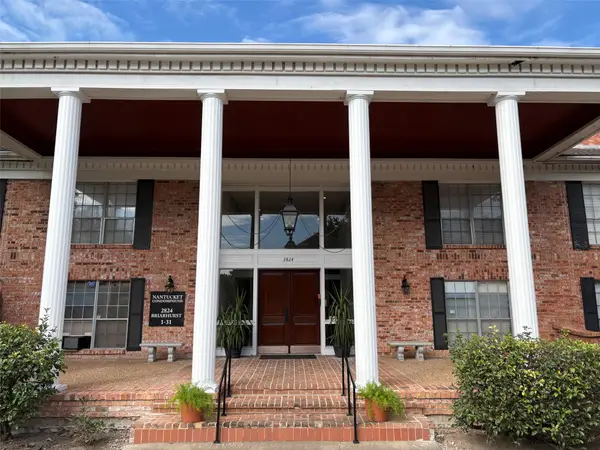 2824 Briarhurst Drive #9, Houston, TX 77057