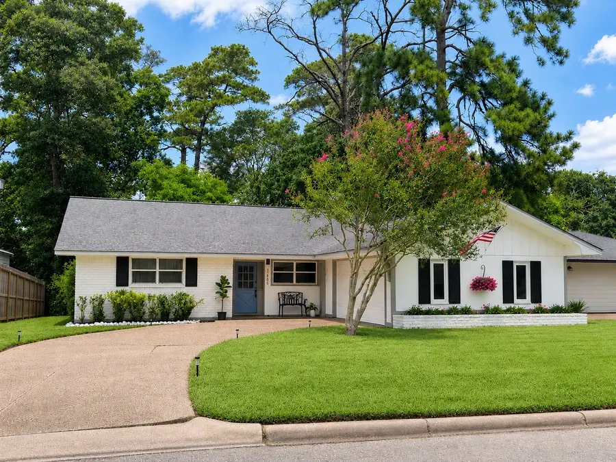 1705 Shady Oaks Drive, Conroe, TX 77301 - #2