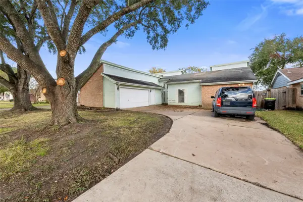 1858 Hilton Head Drive, Missouri City, TX 77459