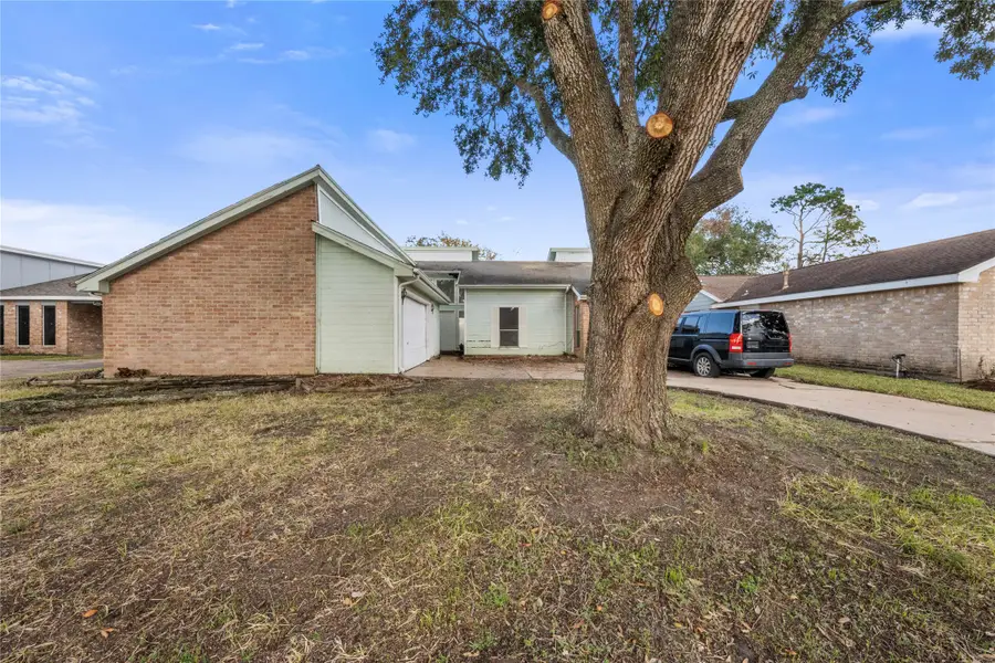 1858 Hilton Head Drive, Missouri City, TX 77459 - Image #2