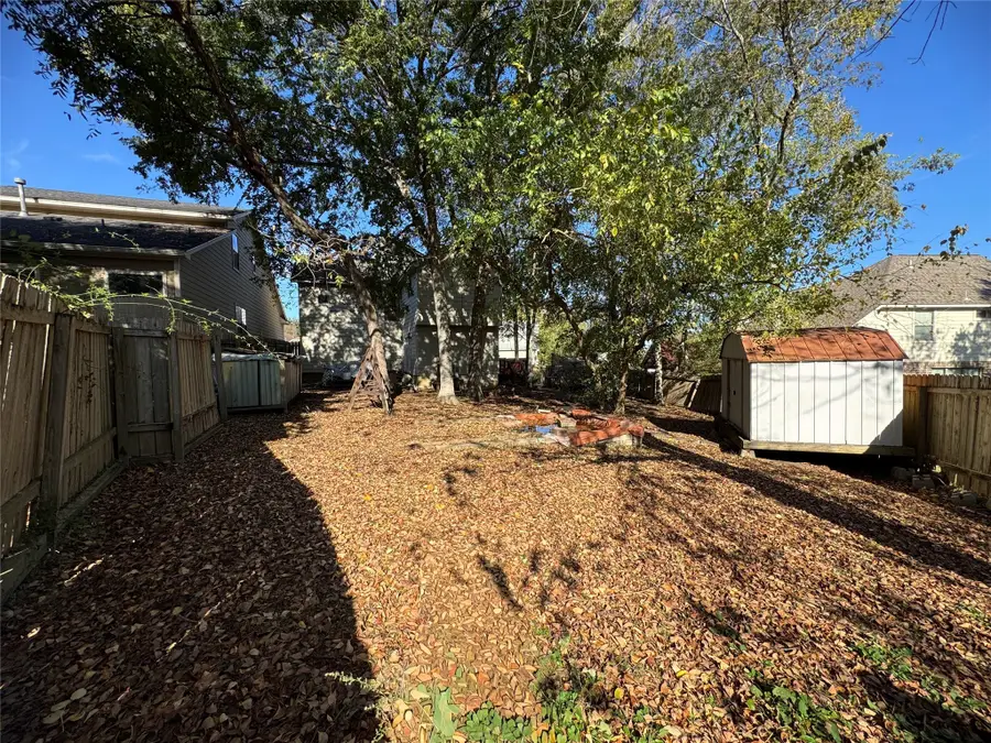 107 Harbour Town Lane, Conroe, TX 77356 - Image #3