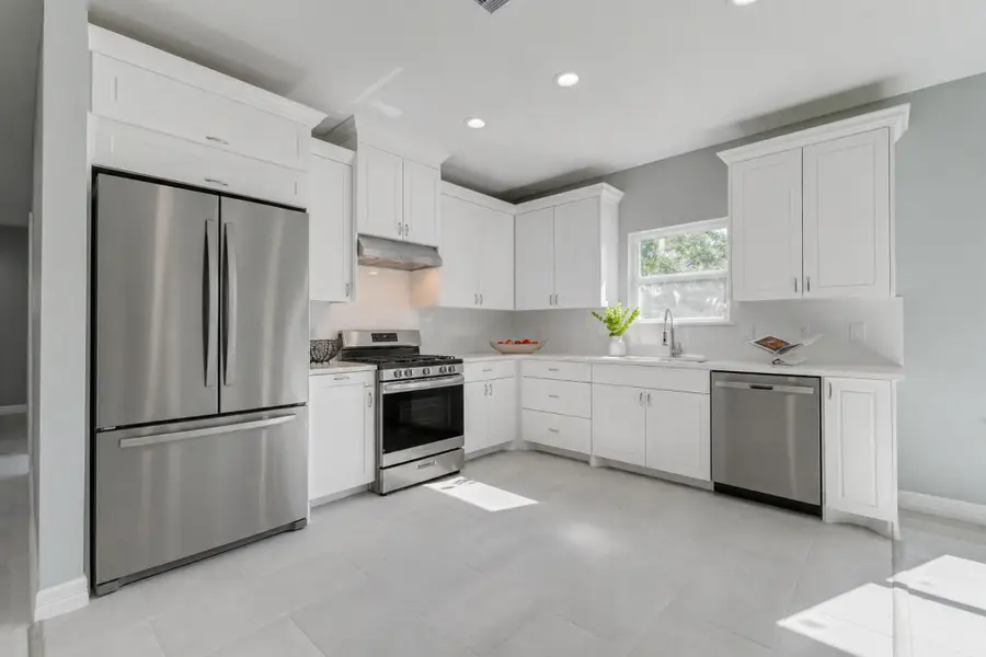 6705 Roanoke St, Houston, TX 77028 - #2