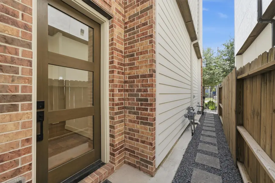 938 Alexander Street, Houston, TX 77008 - #3