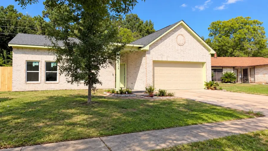 8715 Victoria Forest Drive, Houston, TX 77088 - #3