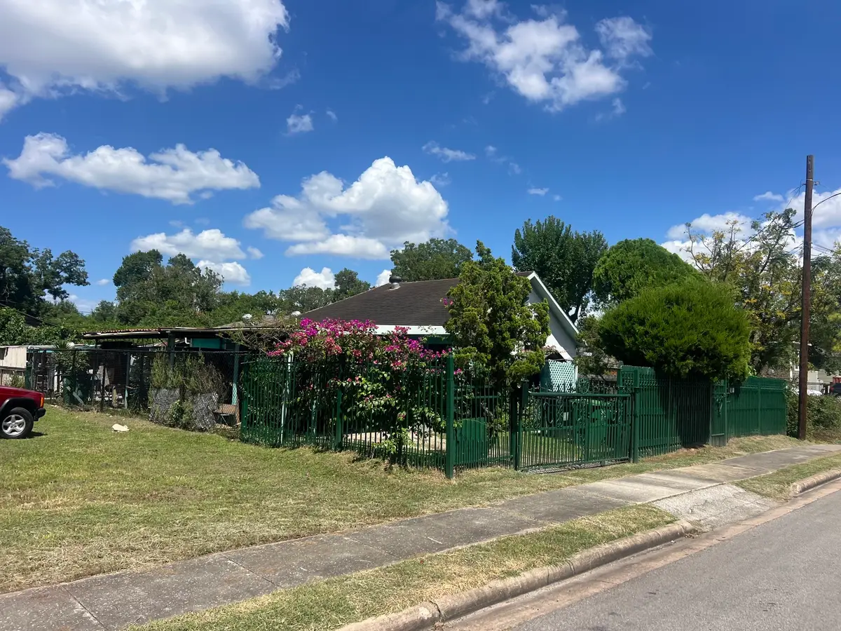 5107 Evella Street, Houston, TX 77026 - #1