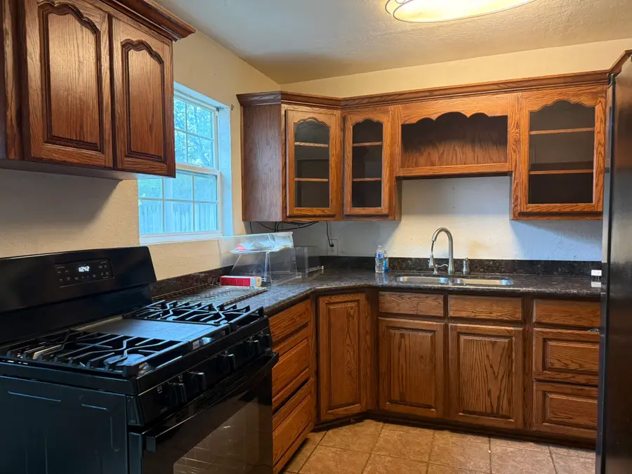 1434 1st Avenue N, Texas City, TX 77590 - #2