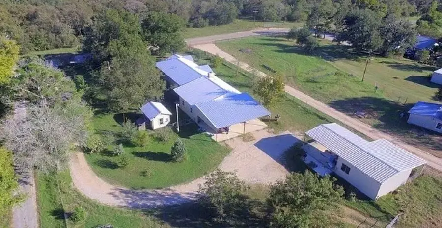 2702 Blue Creek Road, La Vernia, TX 78121 - Image #2